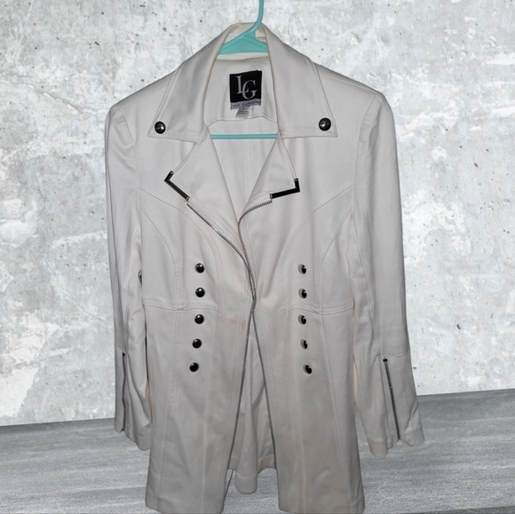 Soft Jacket - Picture 2 of 4